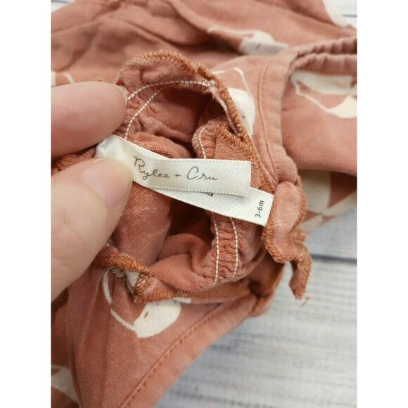 3/6m Rylee + Cru Beach Ball Romper - Picture 4 of 5